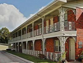 East Manor Apartments